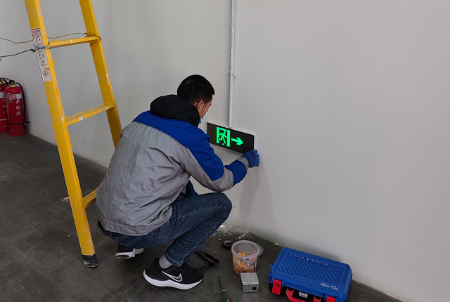 疏散指示燈20251223.jpg